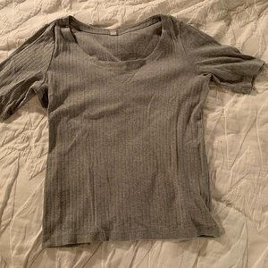 Uniqlo grey top